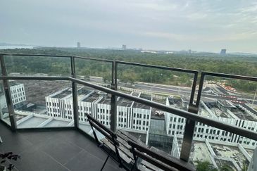 Almas Suites @ Puteri Harbour