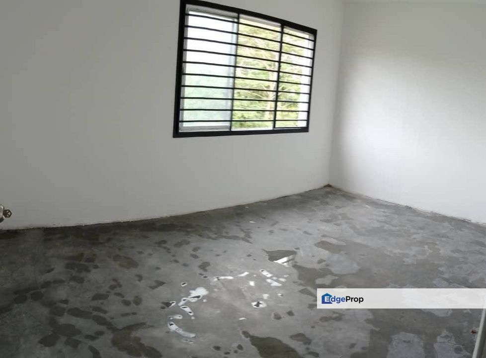 Taman Desa Kempas Flat Low Cost For Sale 1st Floor Spacious Car Park , Johor, Johor Bahru