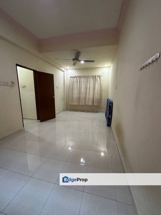 Flat Taman Pulai Utama Skudai Low Cost For Sale 2nd Floor Renovated Unit , Johor, Skudai