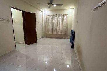 Taman Pulai Utama Flat