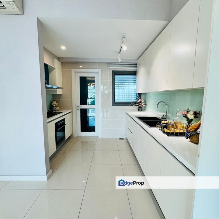 Iskandar Residence @ Medini , For Sale Fully Renovated , Johor, Nusajaya
