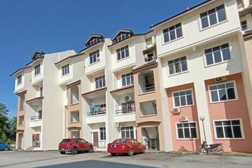 Summer Park Townhouse (Pangsapuri Alam Jaya), Bandar Baru Seri Alam