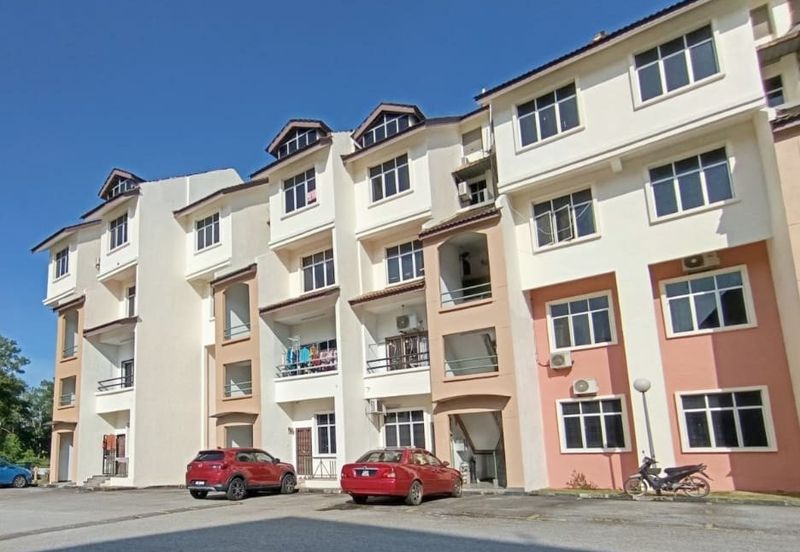 Summer Park Townhouse (Pangsapuri Alam Jaya), Bandar Baru Seri Alam