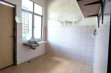 Summer Park Townhouse (Pangsapuri Alam Jaya), Bandar Baru Seri Alam