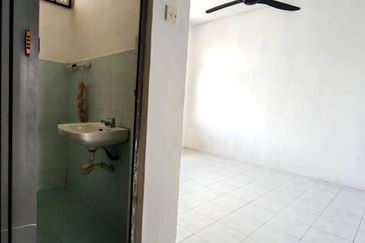 Summer Park Townhouse (Pangsapuri Alam Jaya), Bandar Baru Seri Alam