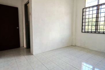 Summer Park Townhouse (Pangsapuri Alam Jaya), Bandar Baru Seri Alam