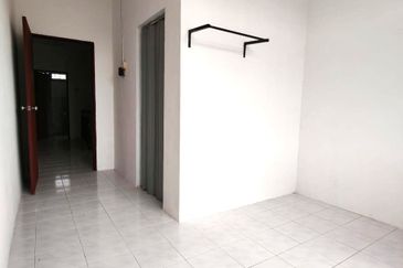 Summer Park Townhouse (Pangsapuri Alam Jaya), Bandar Baru Seri Alam