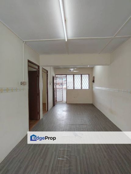 Flat Taman Ungku Tun Aminah @ Skudai Low Cost Flat For Sale 4th Floor, Johor, Johor Bahru