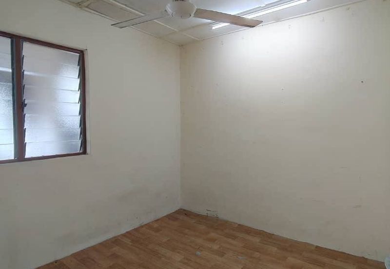 Flat Taman Ungku Tun Aminah
