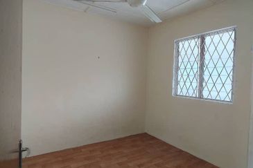 Flat Taman Ungku Tun Aminah