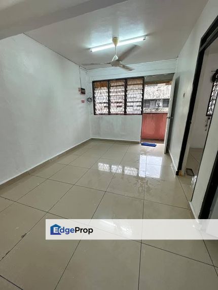 Flat Taman Ungku Tun Aminah @ Skudai Low Cost Flat For Sale 3rd Floor , Johor, Johor Bahru