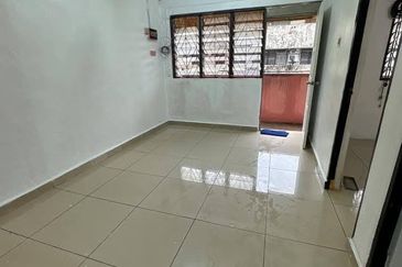 Flat Taman Ungku Tun Aminah