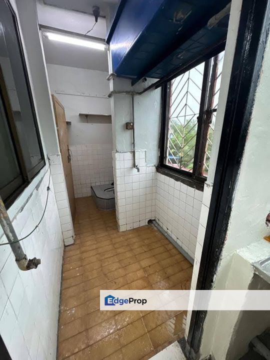 Flat Taman Ungku Tun Aminah @ Skudai Low Cost Flat For Sale 3rd Floor , Johor, Johor Bahru