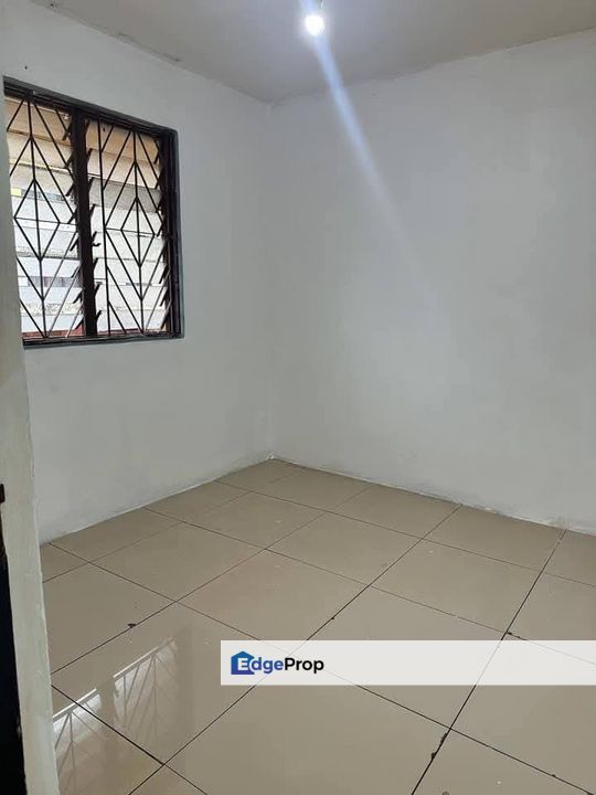 Flat Taman Ungku Tun Aminah @ Skudai Low Cost Flat For Sale 3rd Floor , Johor, Johor Bahru