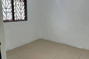 Flat Taman Ungku Tun Aminah