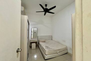 Dedaun Hijau (Greenfield Regency)