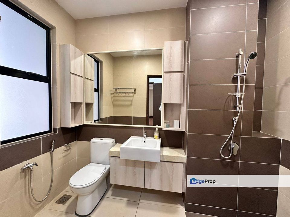 Horizon Hills @ The Canal Garden South, 3 Storey Cluster For Sale Fully Renovated Fully Furnish , Johor, 