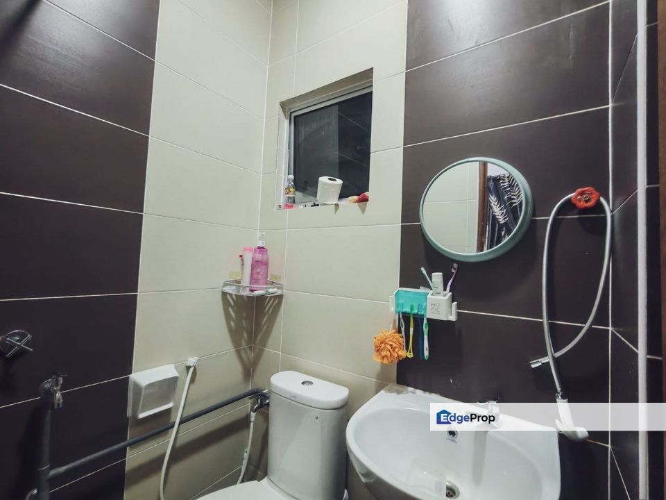 Taman Nusantara Prima @ Iskandar Puteri, Nusajaya Double Storey Cluster For Sale Fully Renovated with good Condition , Johor, Nusajaya