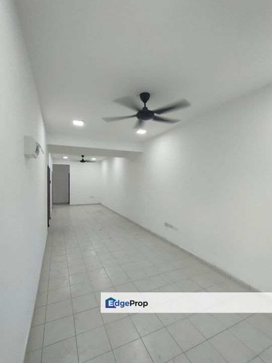 Taman Scientex Senai, Townhouse Upper Floor For Sale , Johor, Senai