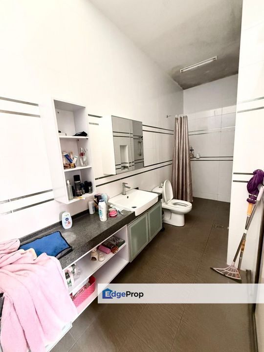 Taman Impian Emas @ Skudai, Double Storey Semi Detached For Sale Basic Renovation , Johor, Skudai