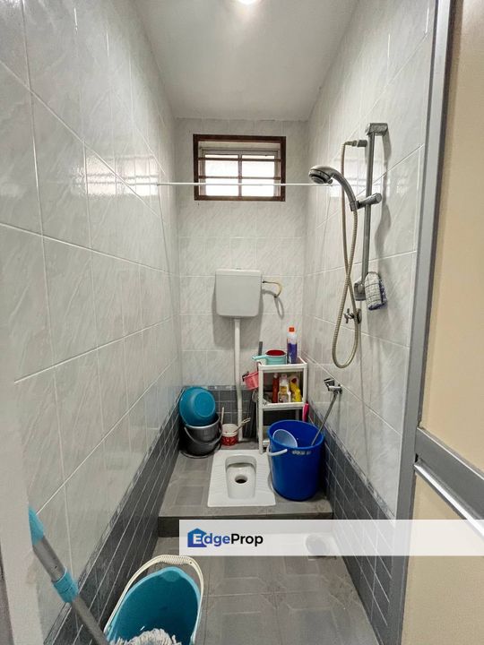 Taman Megah Ria @ Masai, Single Storey Semi Detached,  For Sale Extra 20ft Side Land, Renovated Unit , Johor, Masai