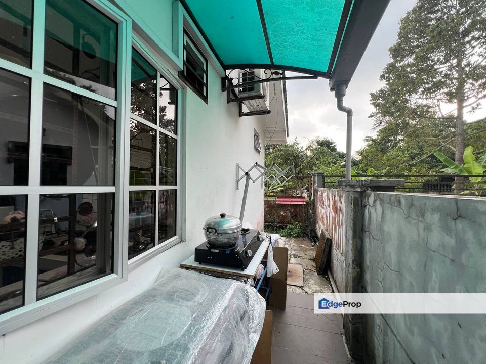 Taman Megah Ria @ Masai, Single Storey Semi Detached,  For Sale Extra 20ft Side Land, Renovated Unit , Johor, Masai