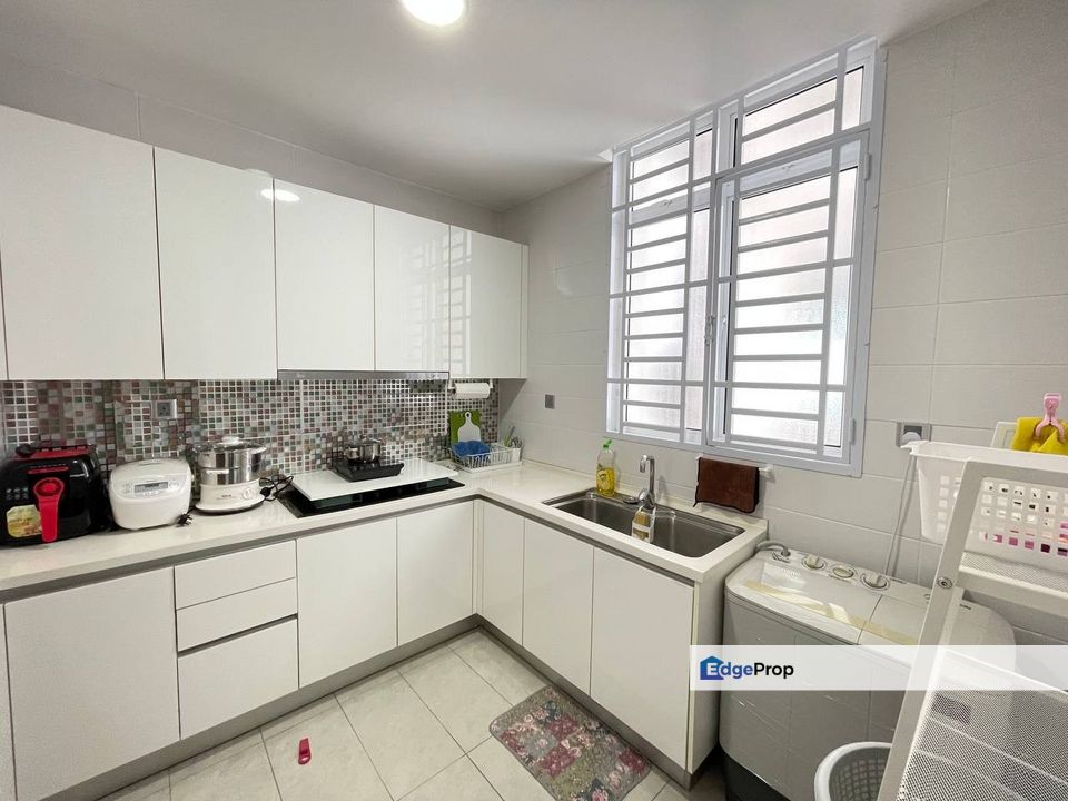 Paragon Residence @ Straits View, Big Size Apartment For Sale High Floor , Johor, Johor Bahru