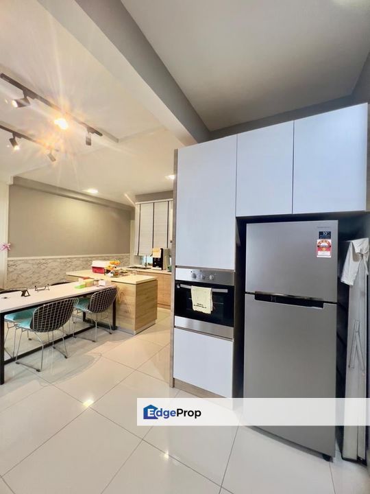 D'Lagoon Residence @ Seri Austin, Apartment For Sale Fully Furnish with modern Renovation , Johor, Johor Bahru