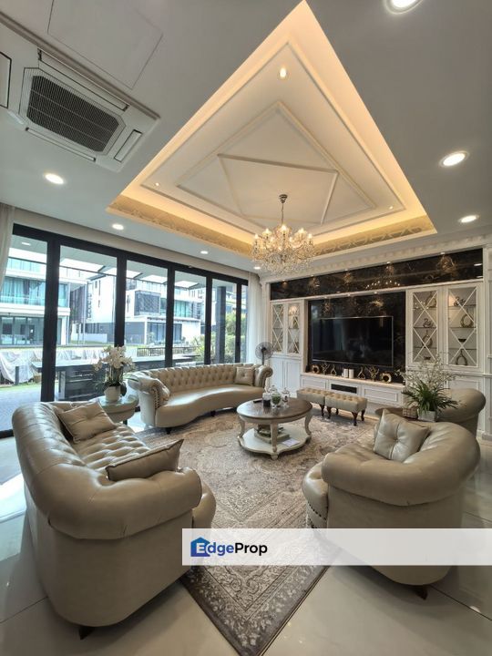 Isola Grandeur @ Senibong Cove, Permas Jaya, 3 Storey Bungalow with Canal View For Sale Fully Renovated , Johor, Masai