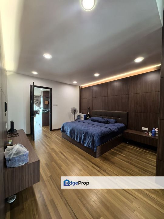 Isola Grandeur @ Senibong Cove, Permas Jaya, 3 Storey Bungalow with Canal View For Sale Fully Renovated , Johor, Masai