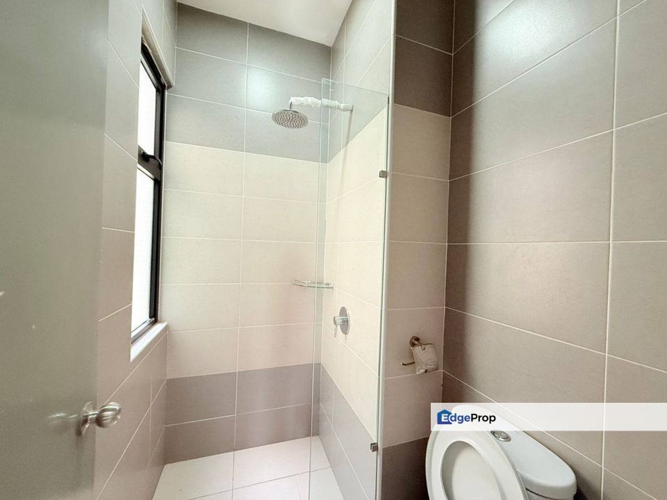 Opal @ Mutiara Mas, Mutiara Rini, Skudai, 3 Storey Cluster For Sale  Unblock View , Johor, Skudai