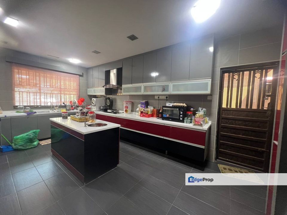 Taman Sutera Utama @ Skudai, Double Storey Terrace Endlot With 19ft Land , For Sale Unblock View , Johor, Skudai