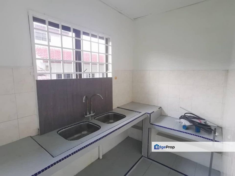 Taman Ungku Tun Aminah @ Skudai, Single Storey Terrace For Sale  Kitchen Extended , Johor, Skudai