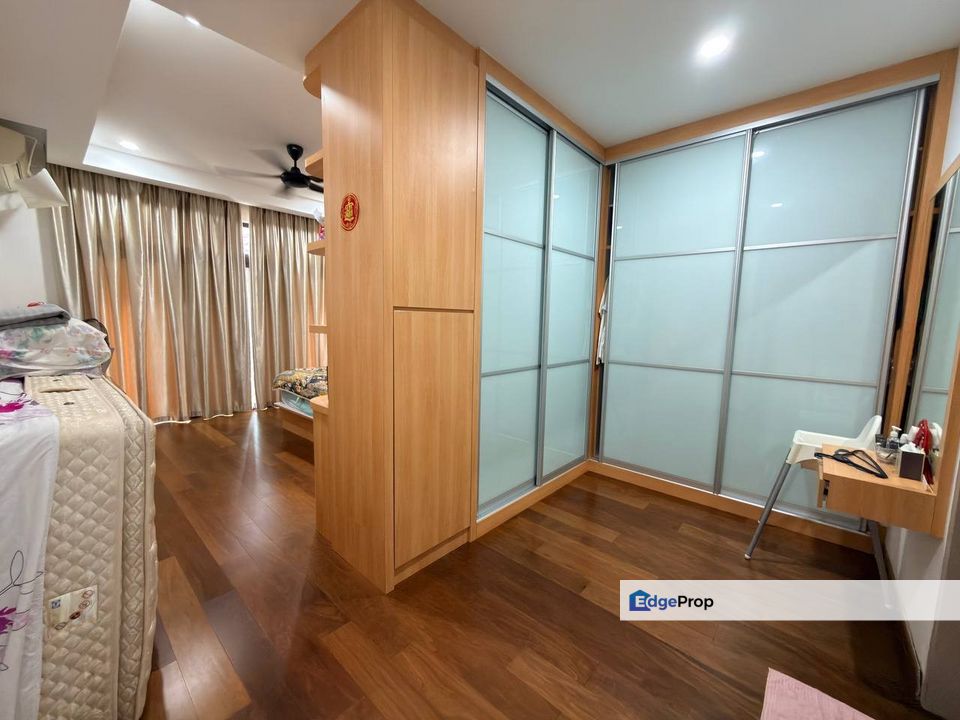 Laguna Height @ Taman Laguna,Taman Perling, Condo For Sale Fully Renovated, Extra Garden Land , Johor, Johor Bahru