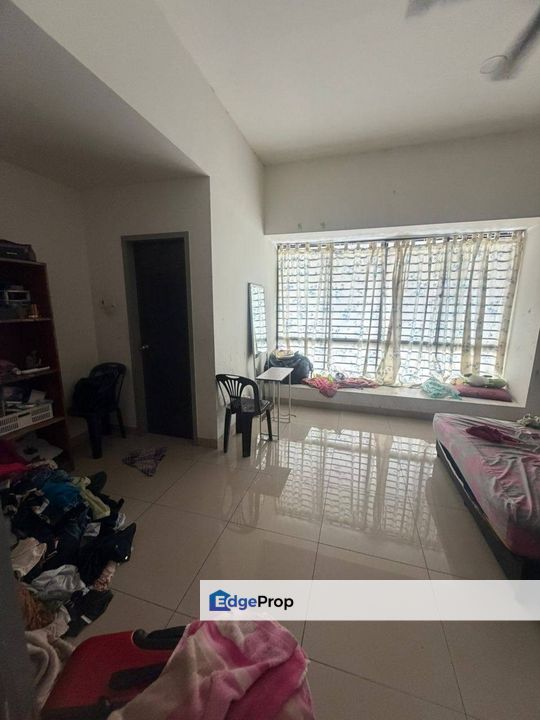 Taman Rinting @ Masai, Double Storey Terrace 24x100 For Sale Long Car Porsh , Johor, Masai