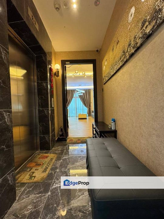 D'Summit Residence @ Kempas Utama, Condo For Sale Private Lift, Fully Furnish Fully Renovated , Johor, Johor Bahru