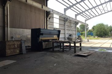 OFF JALAN BUKIT KEMUNING