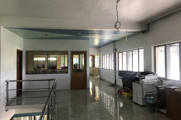 OFF JALAN BUKIT KEMUNING