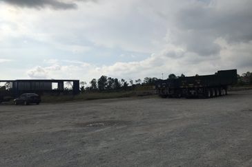 OFF JALAN BUKIT KEMUNING