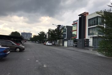 BUKIT KEMUNING 1 - JALAN BUKIT RIMAU