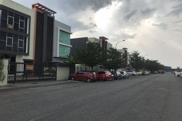 BUKIT KEMUNING 1 - JALAN BUKIT RIMAU