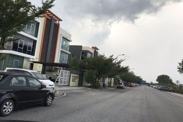 BUKIT KEMUNING 1 - JALAN BUKIT RIMAU