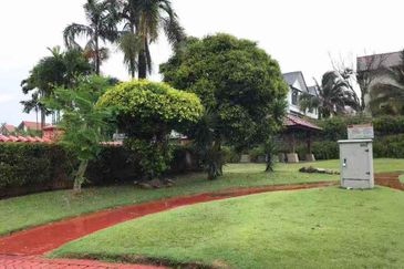 Bungalow @ Bukit Jelutong Shah Alam