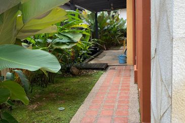 Jalan Kemuning Permai 33/43B