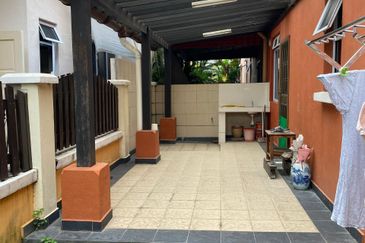 Jalan Kemuning Permai 33/43B