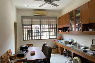 Jalan Kemuning Permai 33/43B