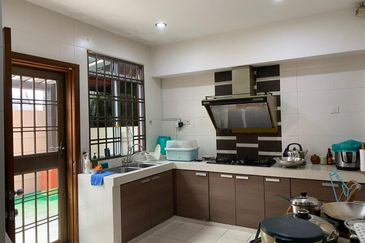 Jalan Kemuning Permai 33/43B