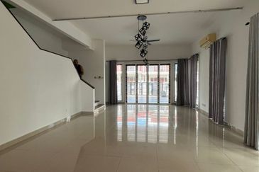 Lukisan @ Alam Impian