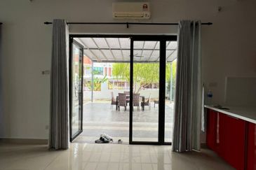 Lukisan @ Alam Impian