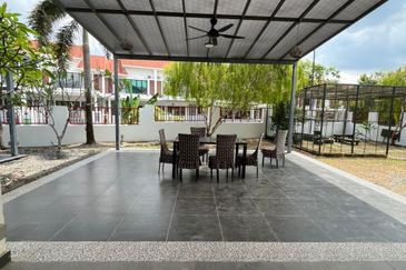 Lukisan @ Alam Impian